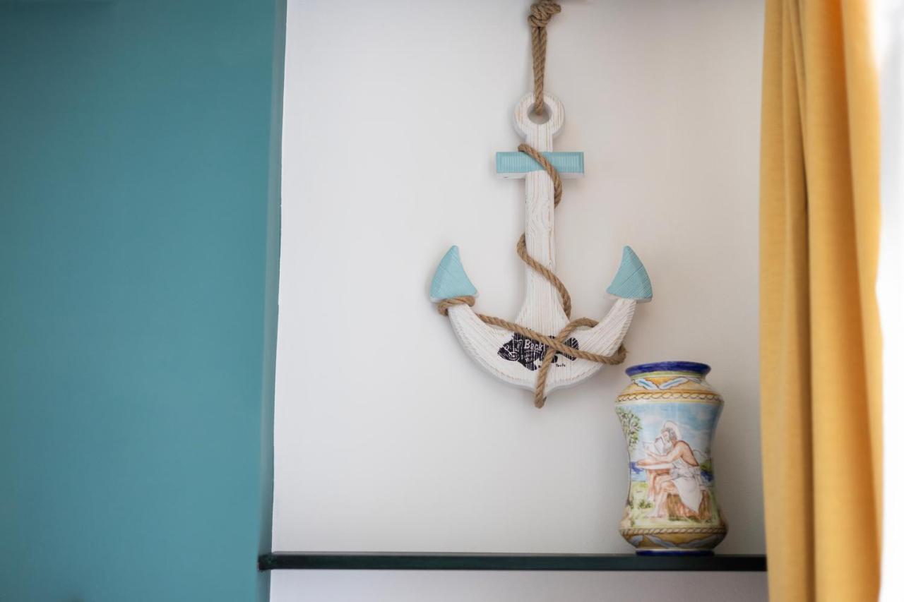 Palermonamour Art Gallery Suite Bagian luar foto